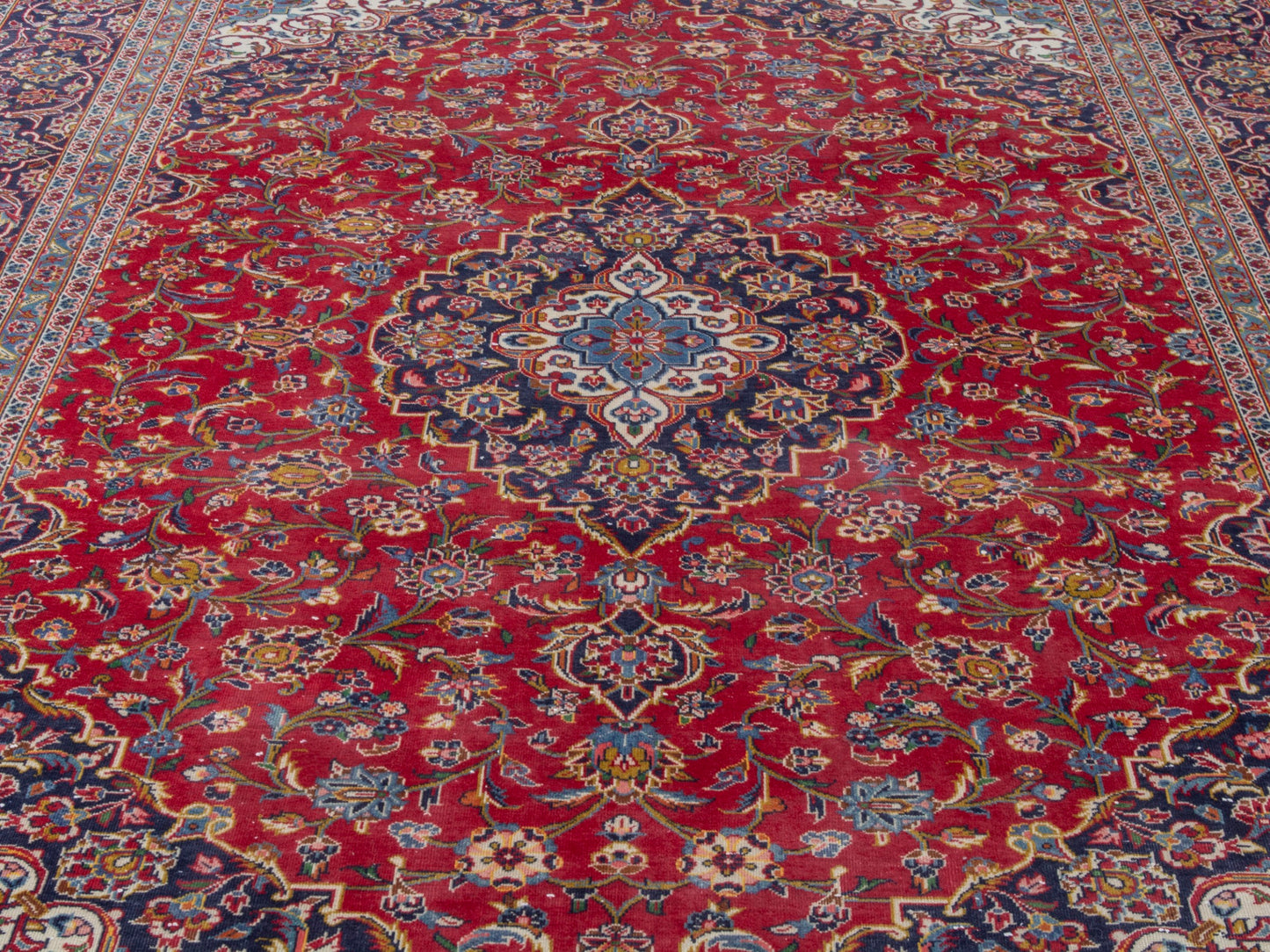 CAN_4398 - 7'3" x 10'10"