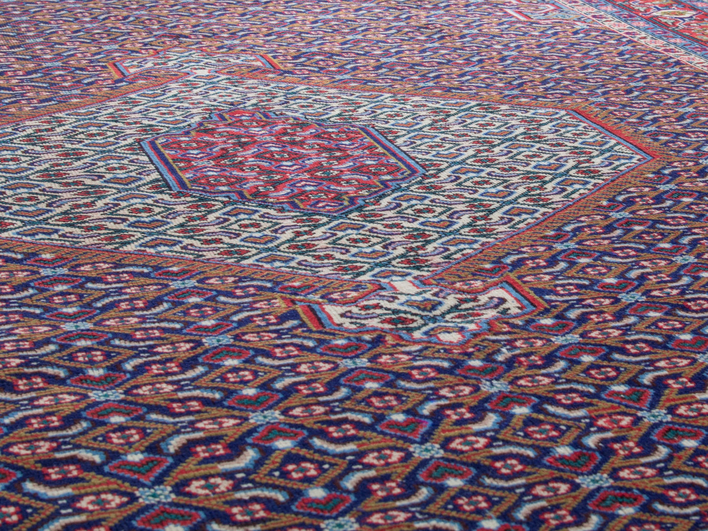 CAN_4400 - 6'7" x 9'7"