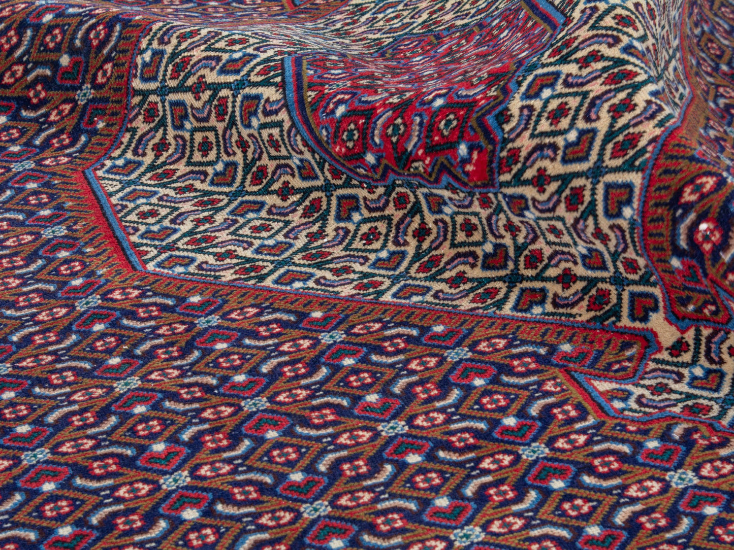 CAN_4400 - 6'7" x 9'7"