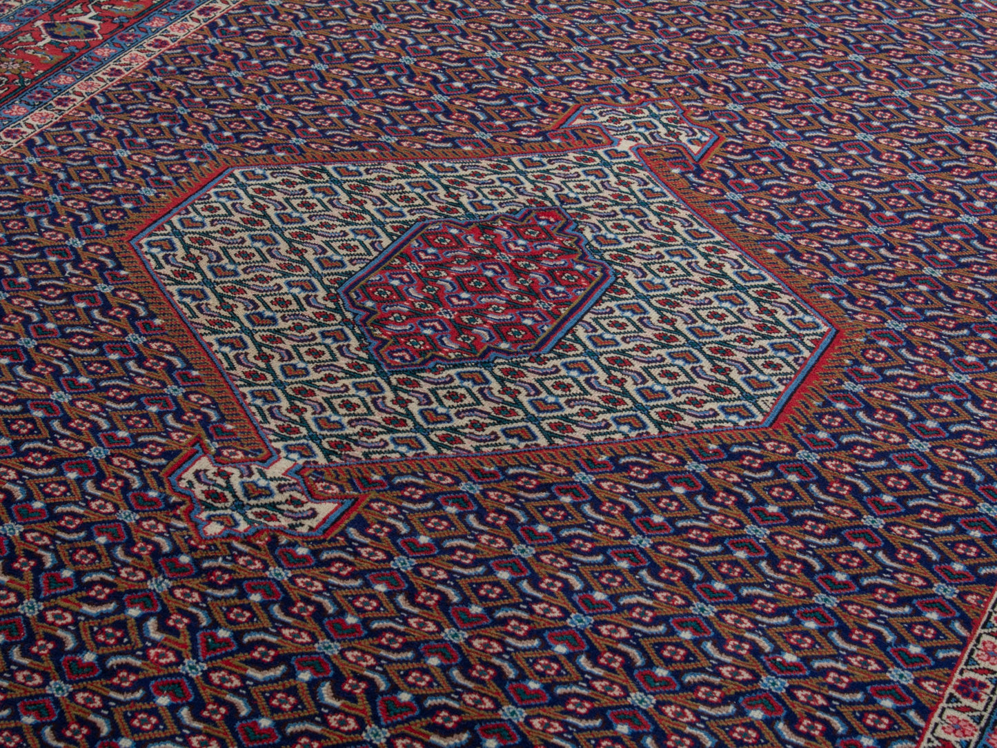 CAN_4400 - 6'7" x 9'7"