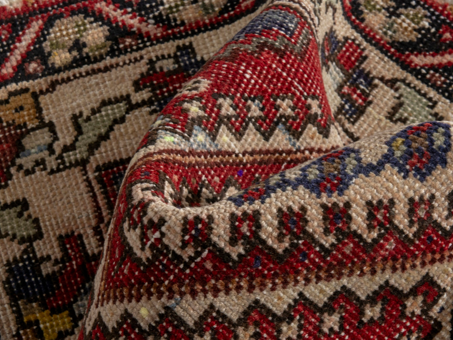 CAN_4605 - 3'3" x 5'1"