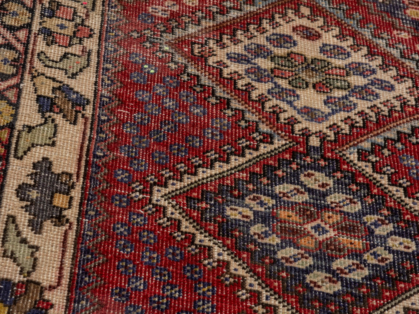 CAN_4605 - 3'3" x 5'1"