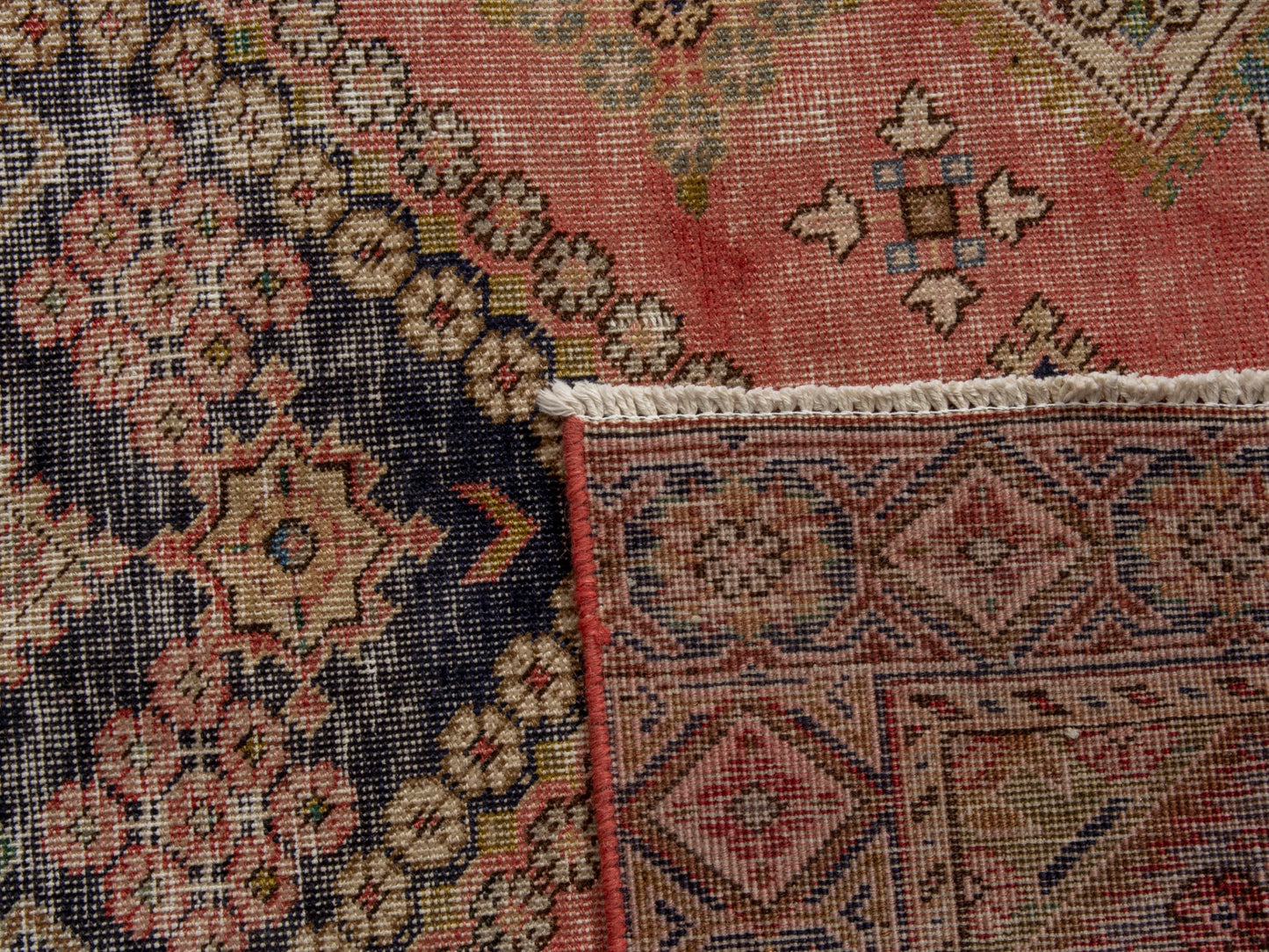 CAN_4629 - 4'1" x 5'11"