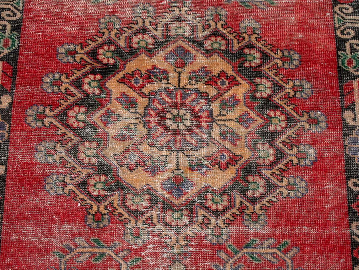 CAN_4631 - 3'7" x 7'3"
