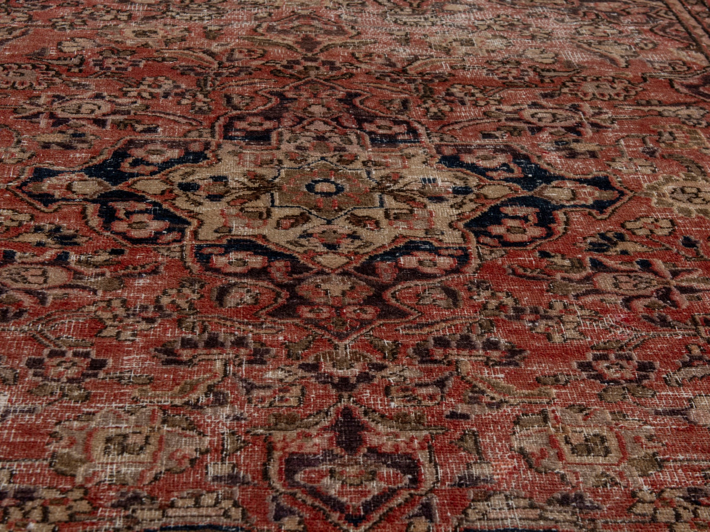 CAN_4632 - 3'3" x 5'2"