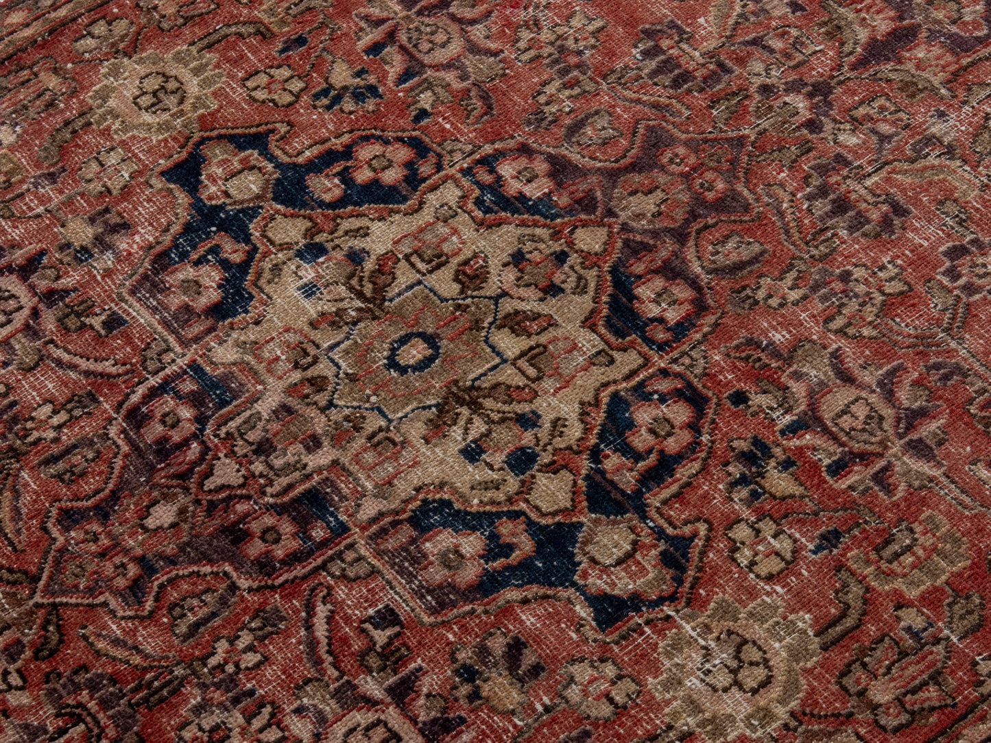 CAN_4632 - 3'3" x 5'2"
