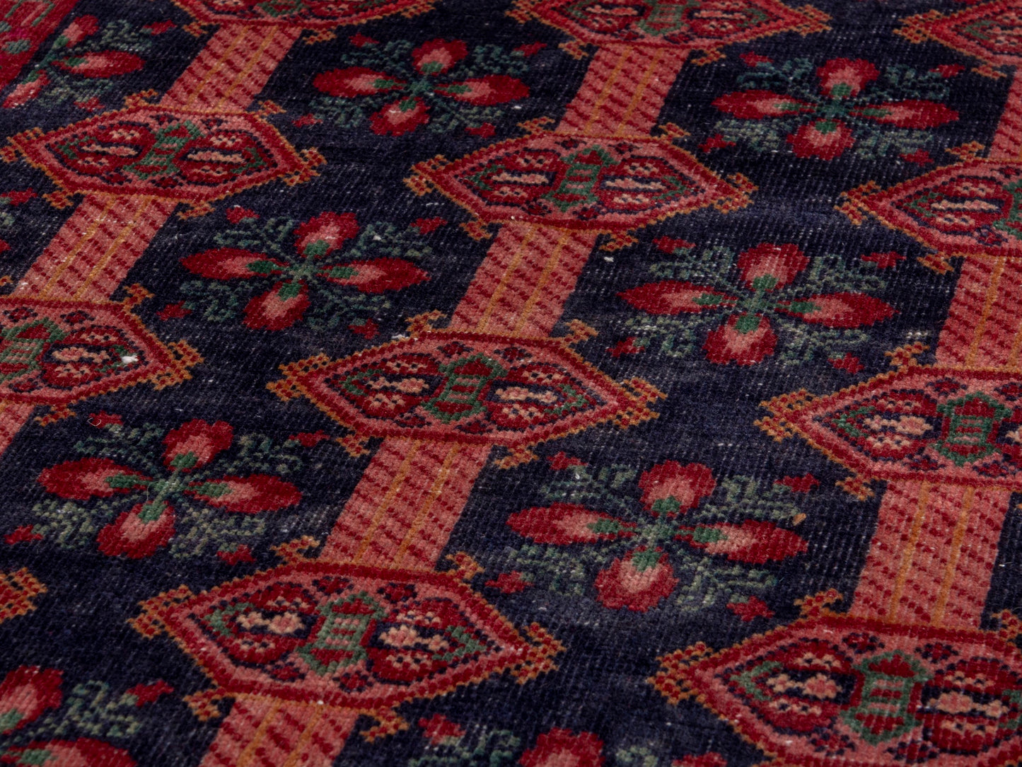 CAN_4635 - 2'2" x 4'11"