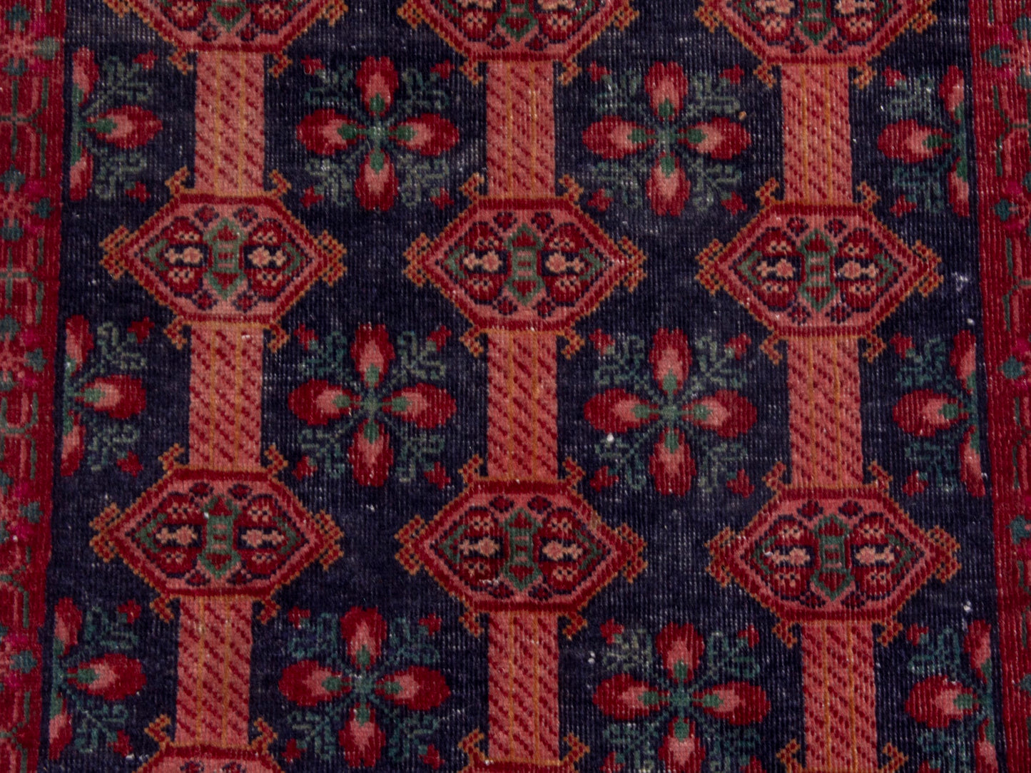 CAN_4635 - 2'2" x 4'11"