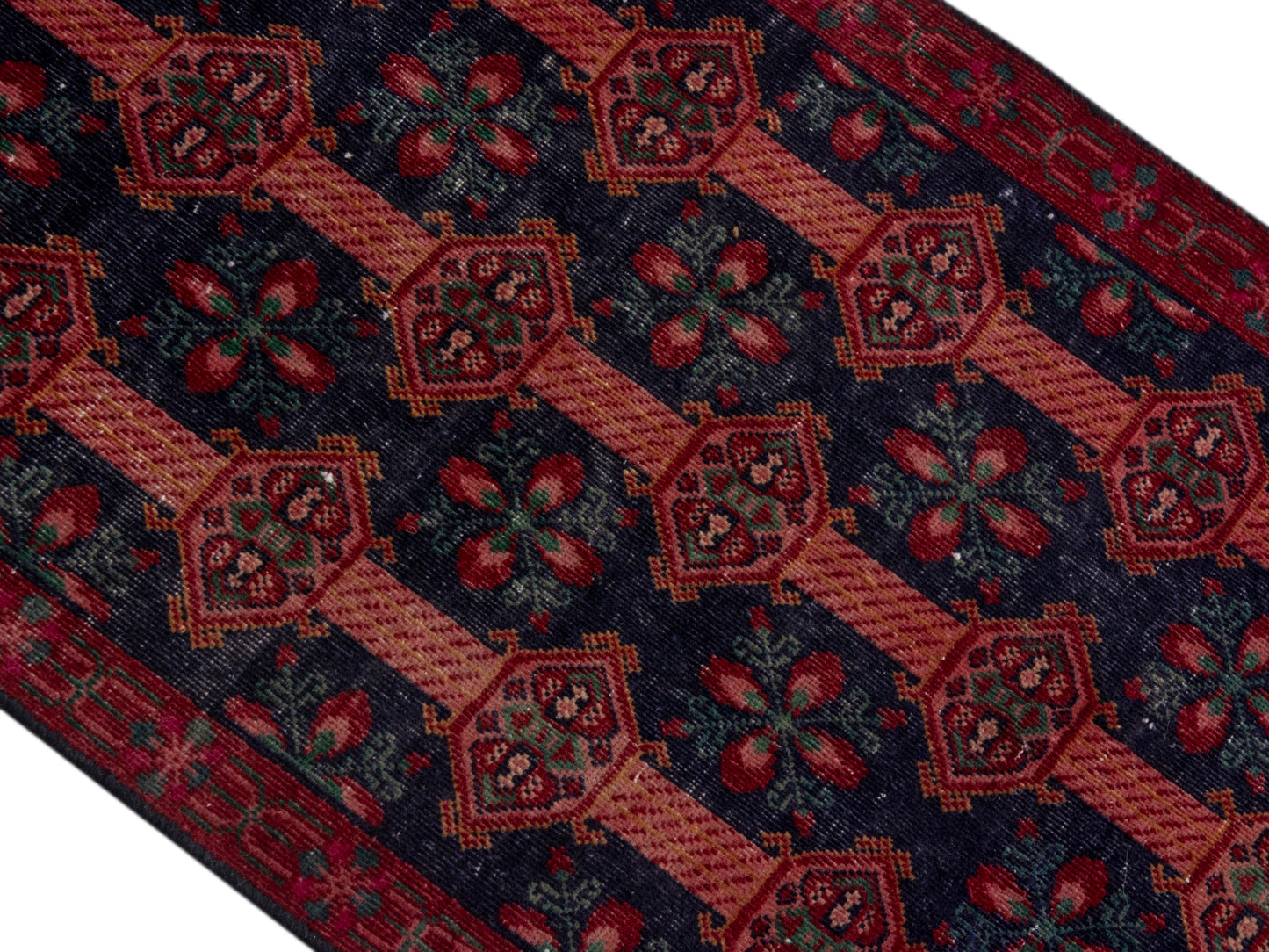CAN_4635 - 2'2" x 4'11"
