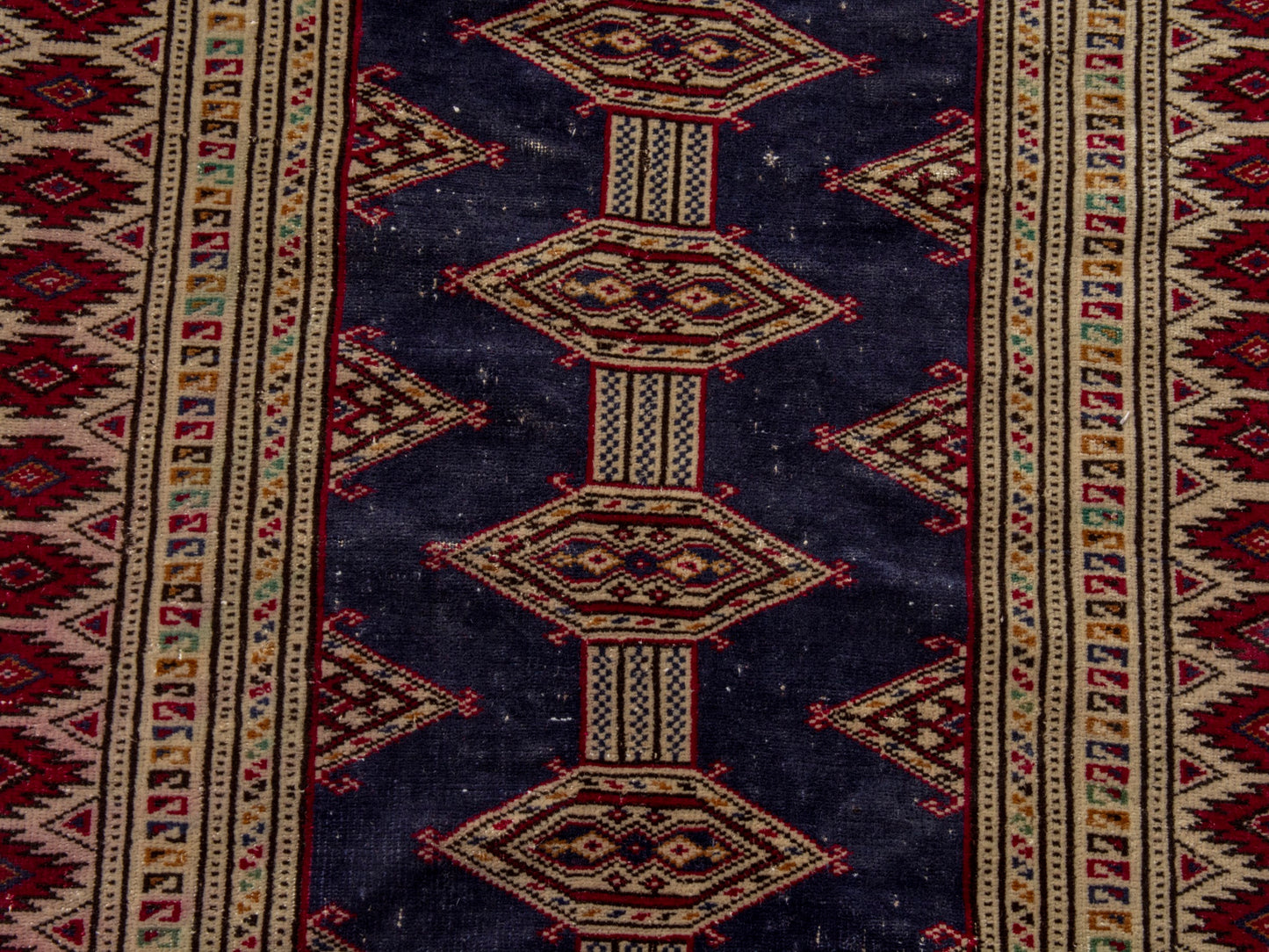 CAN_4644 - 2'5" x 3'7"