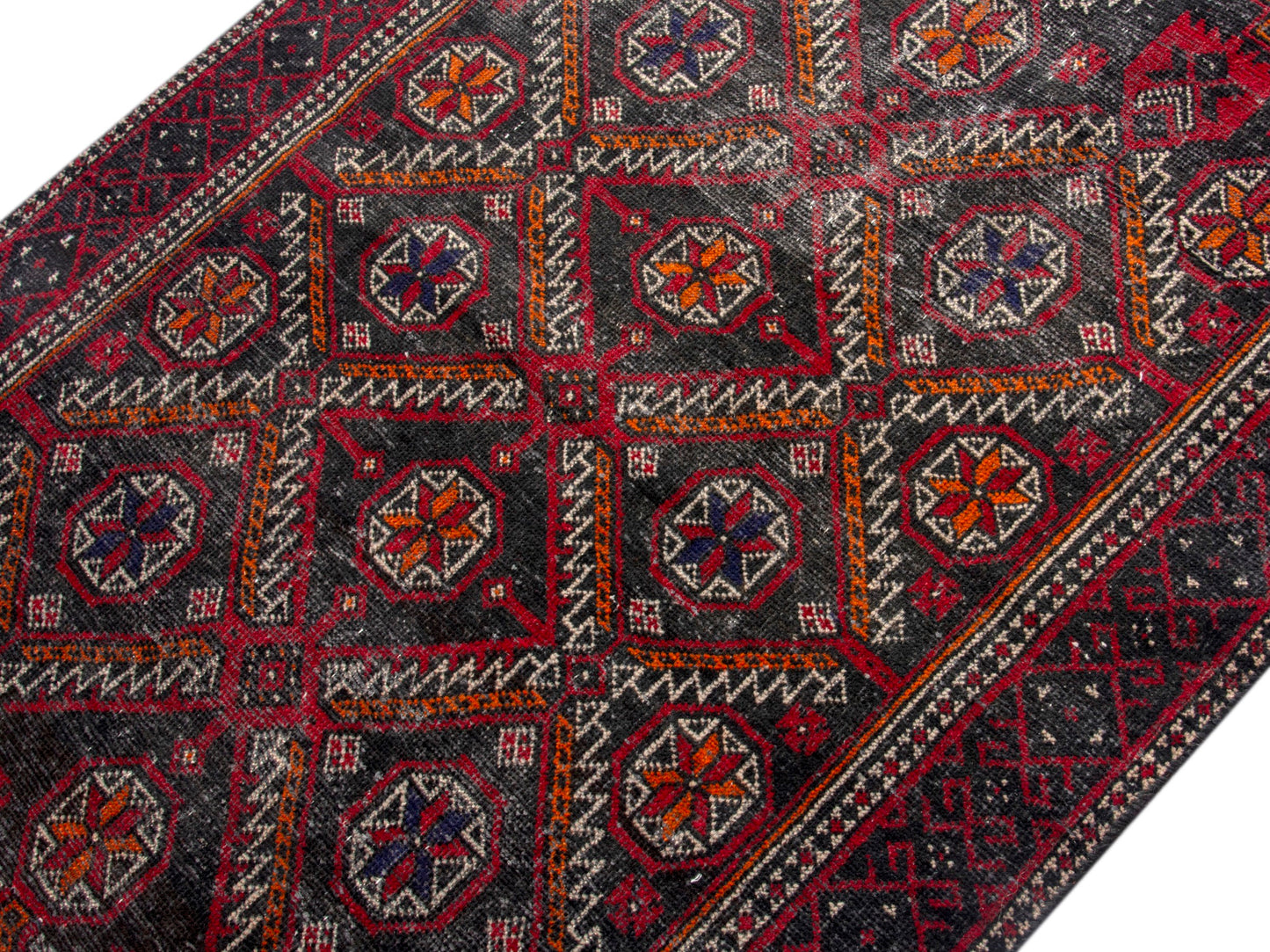 CAN_4672 - 3'3" x 5'1"