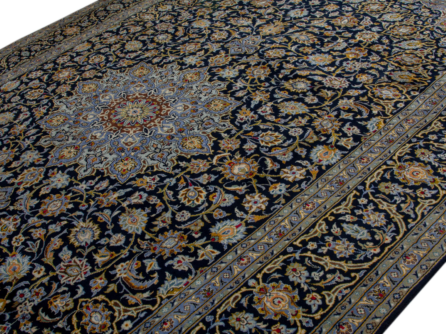 CAN_4702 - 9'11" x 13'5"