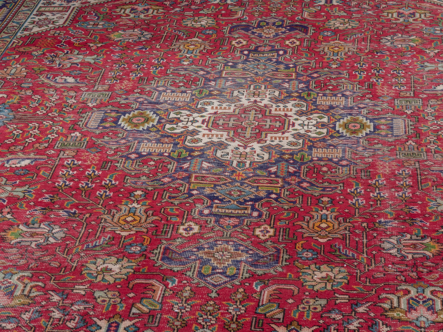 CAN_4719 - 8'2" x 11'4"