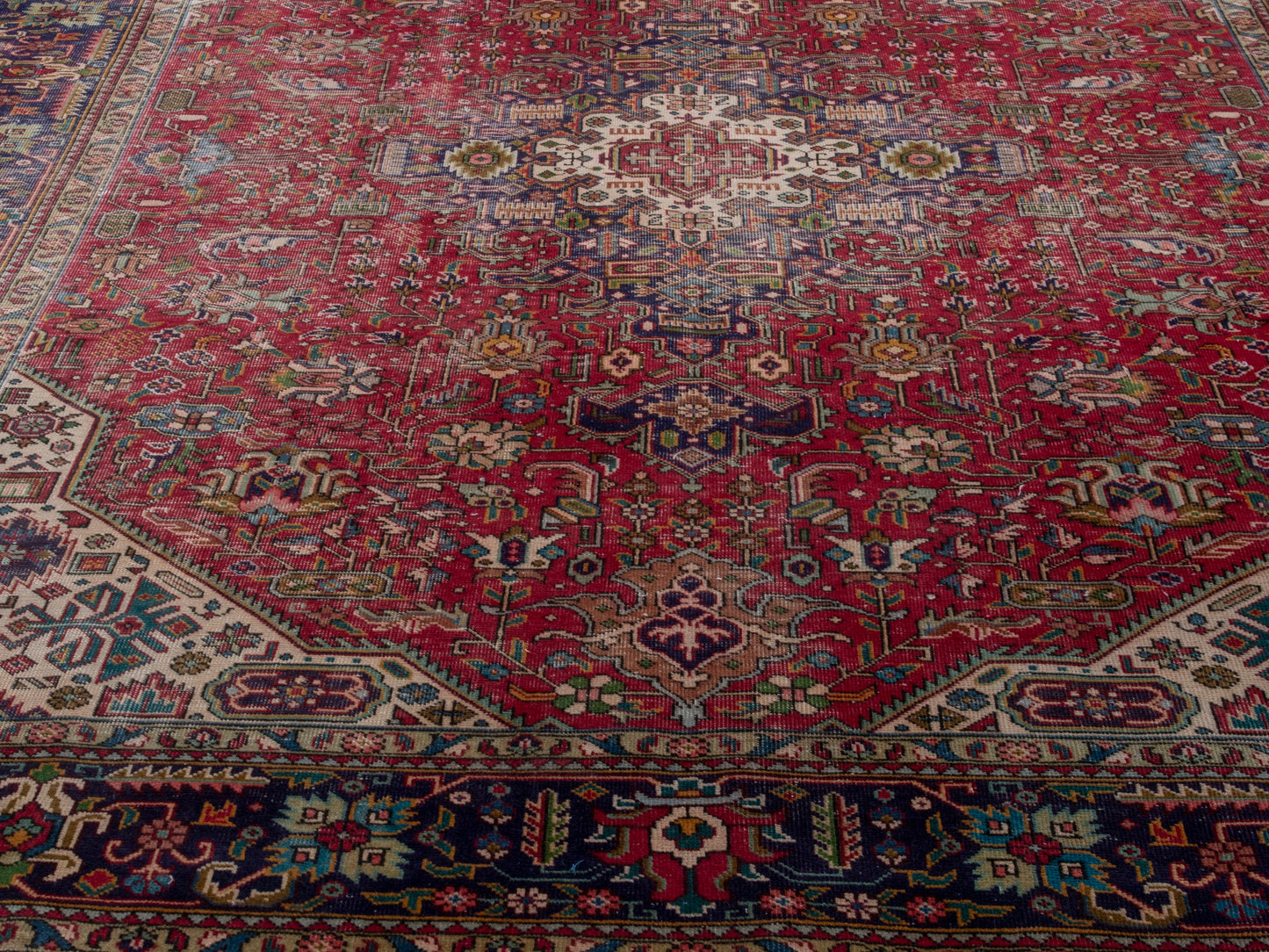 CAN_4719 - 8'2" x 11'4"
