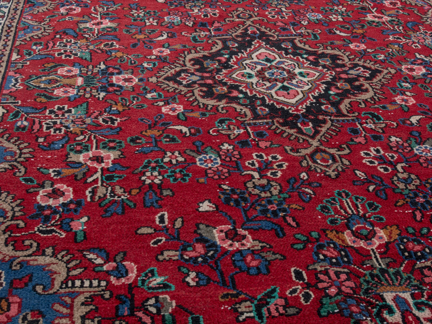CAN_4749 - 5'7" x 8'4"