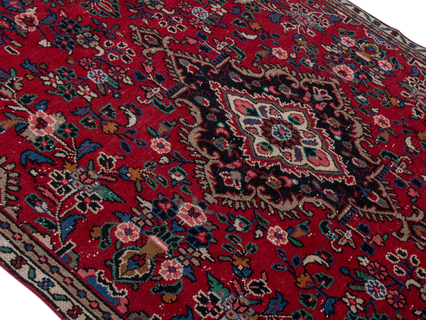 CAN_4749 - 5'7" x 8'4"