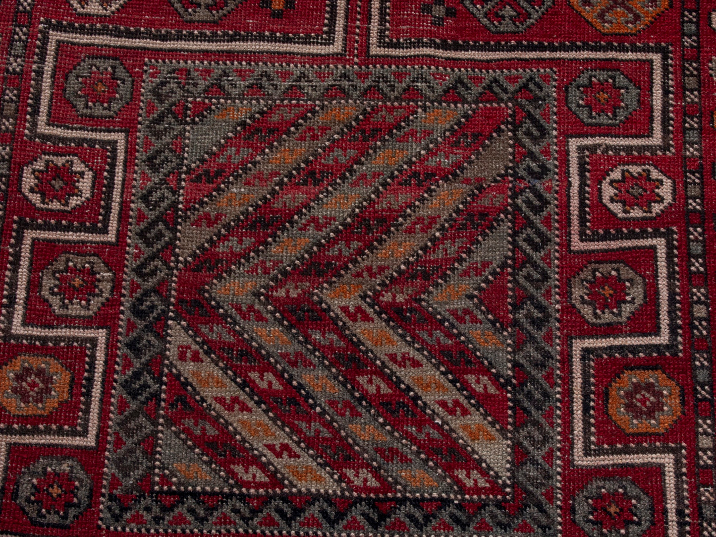CAN_4761 - 5'2" x 9'10"