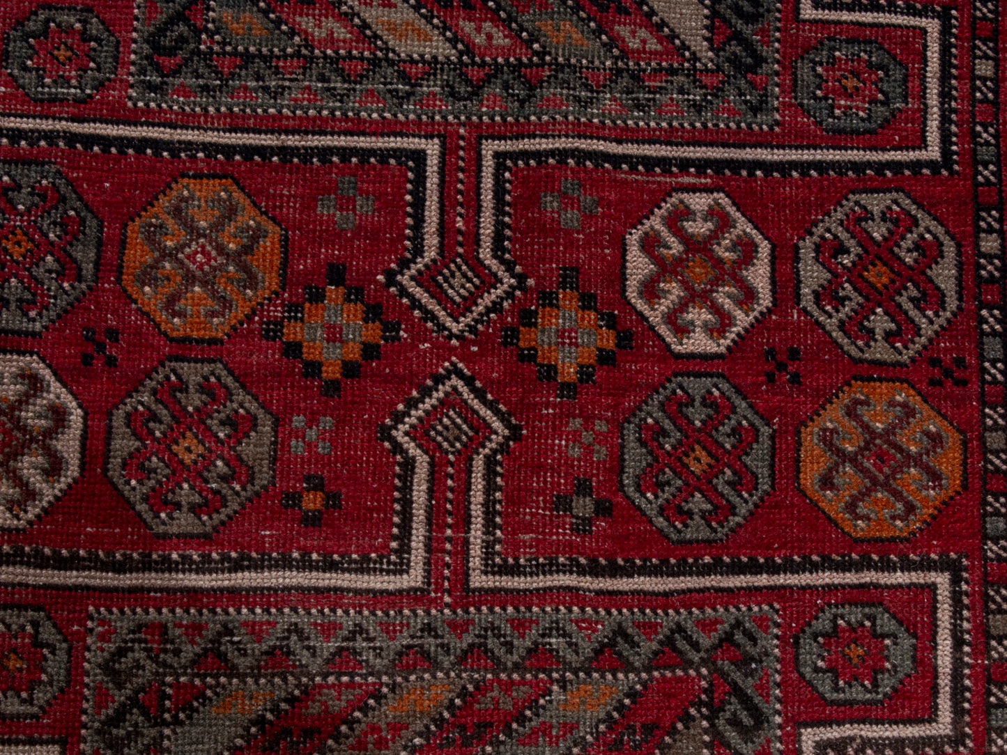CAN_4761 - 5'2" x 9'10"
