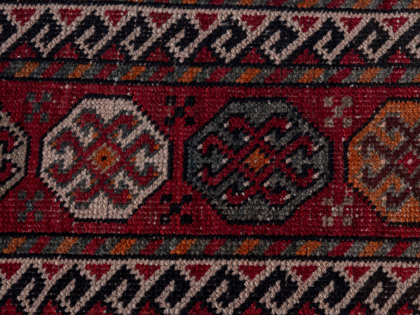 CAN_4761 - 5'2" x 9'10"