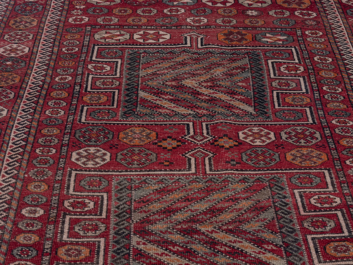 CAN_4761 - 5'2" x 9'10"