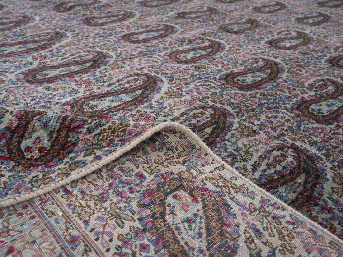 XL293 - 9'1" x 12'4"