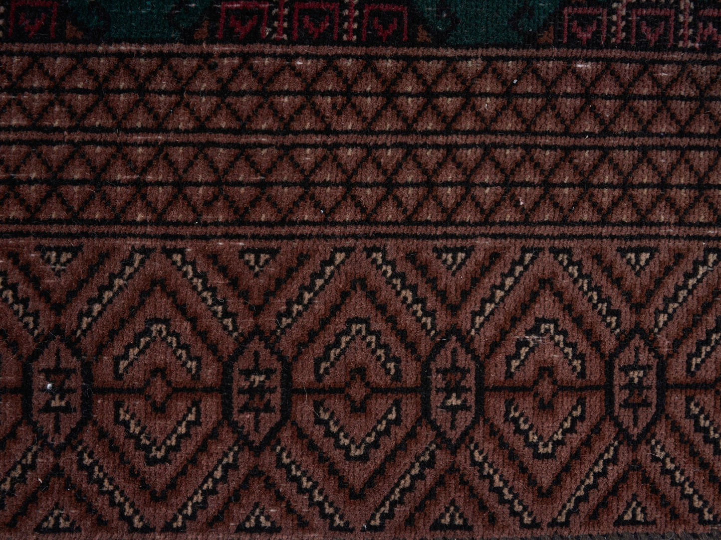 XL245 - 9'2" x 11'1"