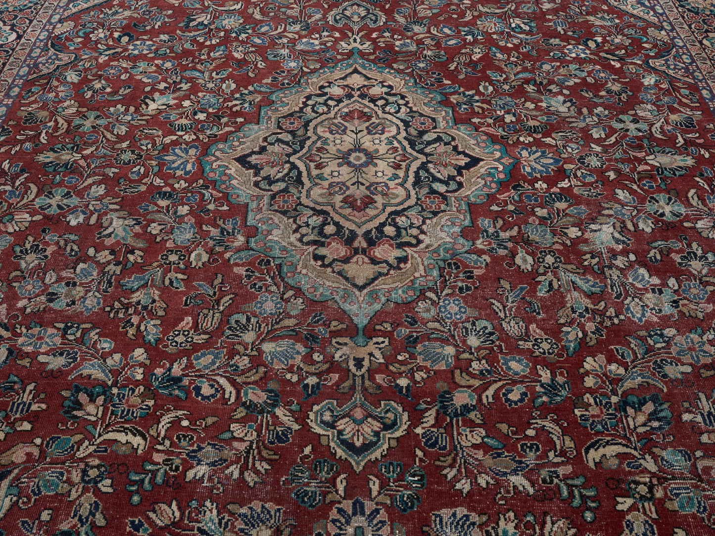 XL257 - 9' x 12'6"