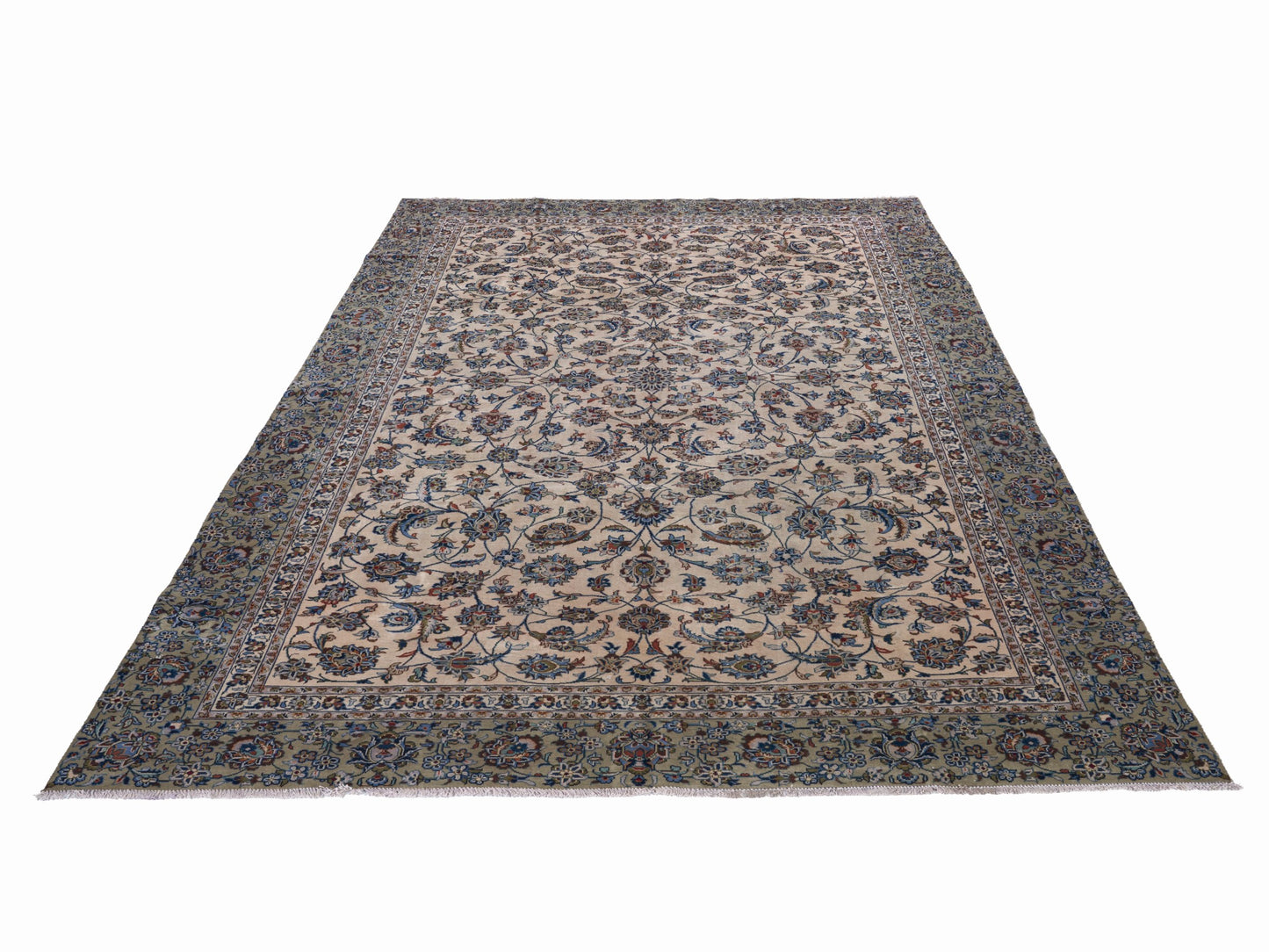 XL337 - 8'3" x 12'2"