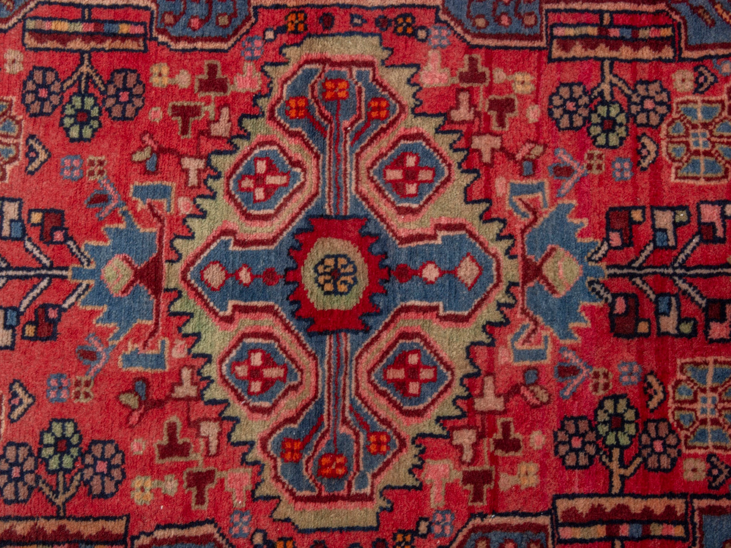 CAN_4824 - 2'2" x 3'8"