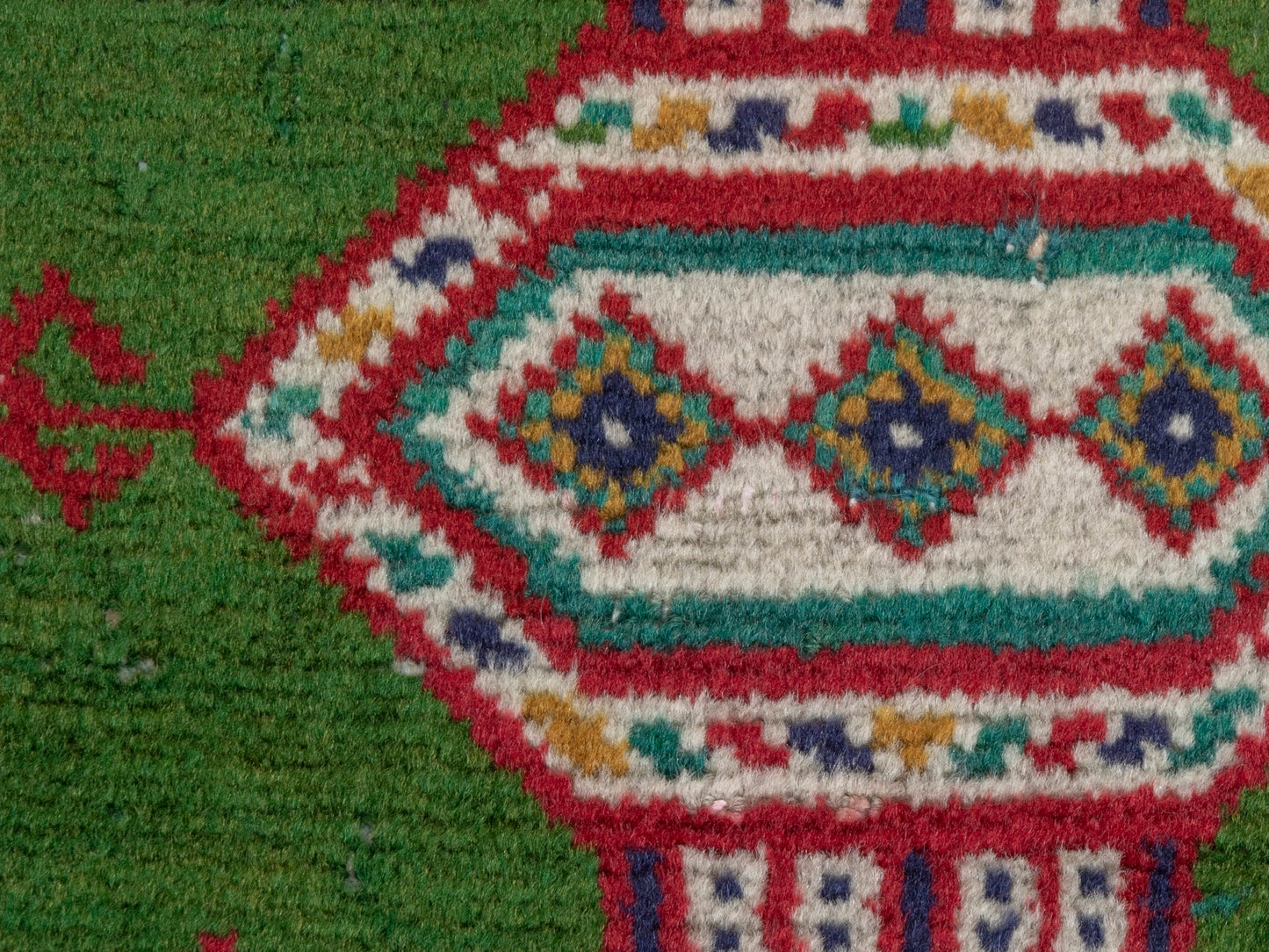 CAN_4840 - 2'1" x 2'11"