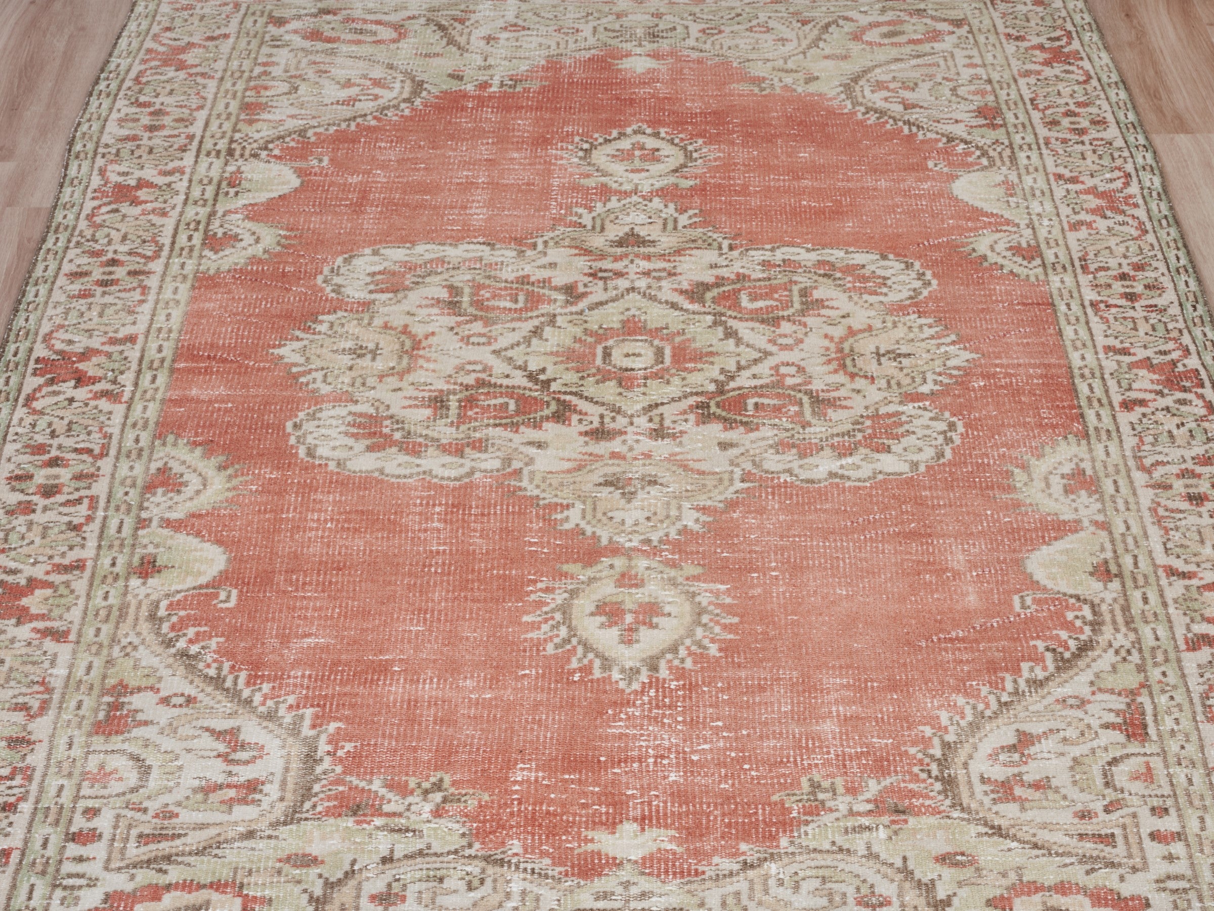 2117 - Turkish Vintage Area Rug (5'6