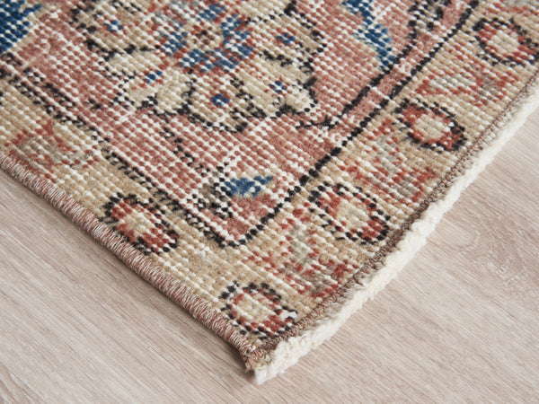 2389 - Turkish Vintage Area Rug (6'1