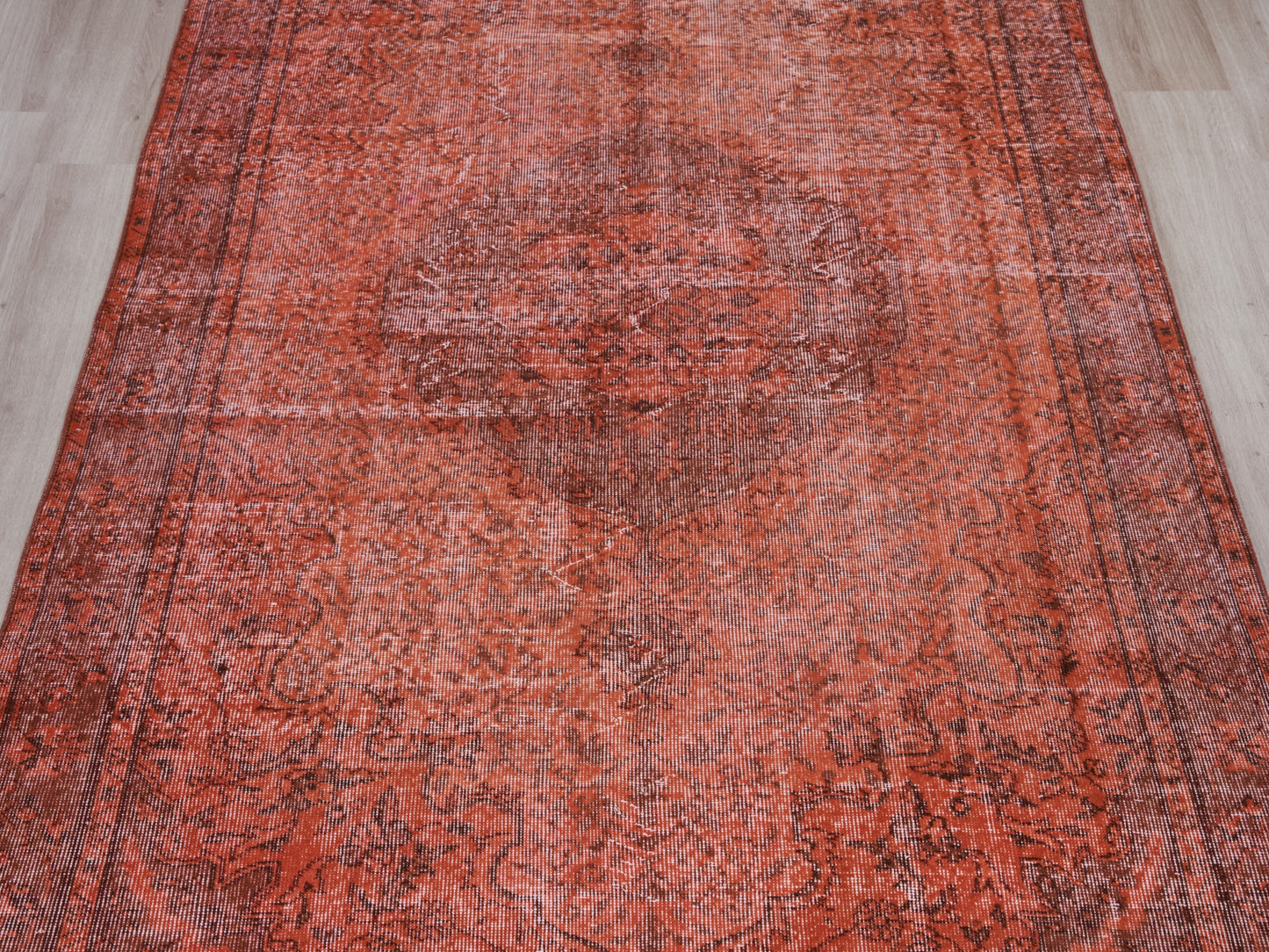 2338 - 5'1" x 8'10"