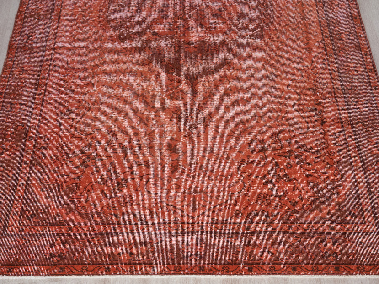 2338 - 5'1" x 8'10"