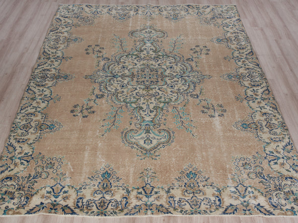 Miracle - 7'1" x 9'11"