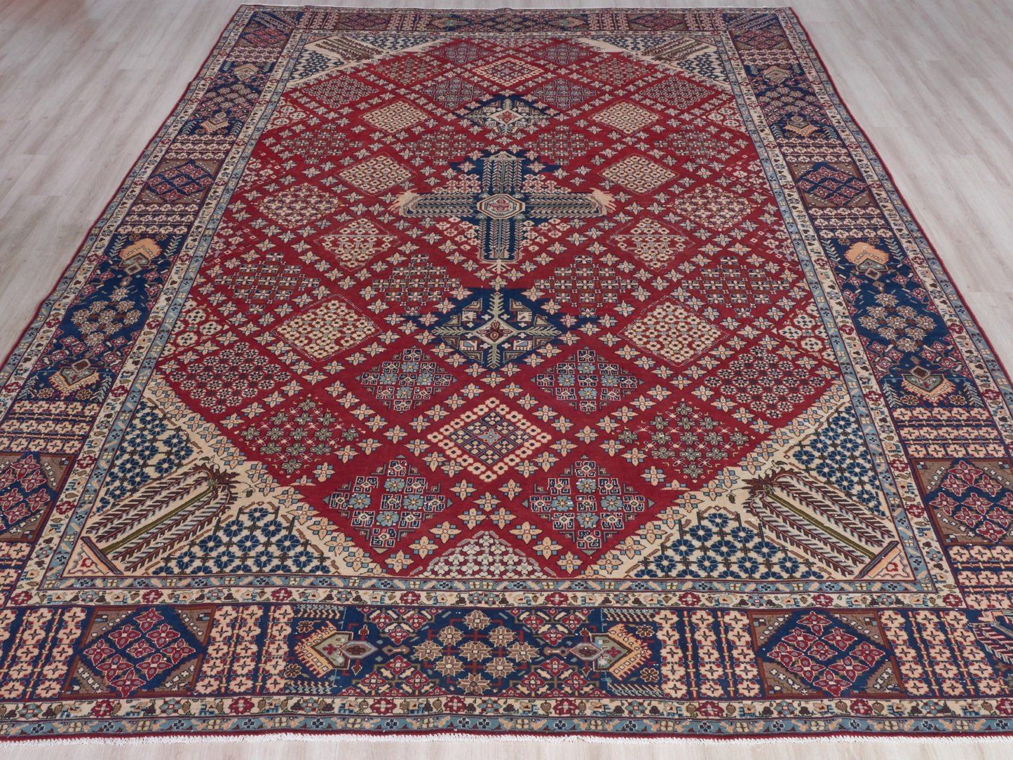 XL69 - 10' x 13'11"